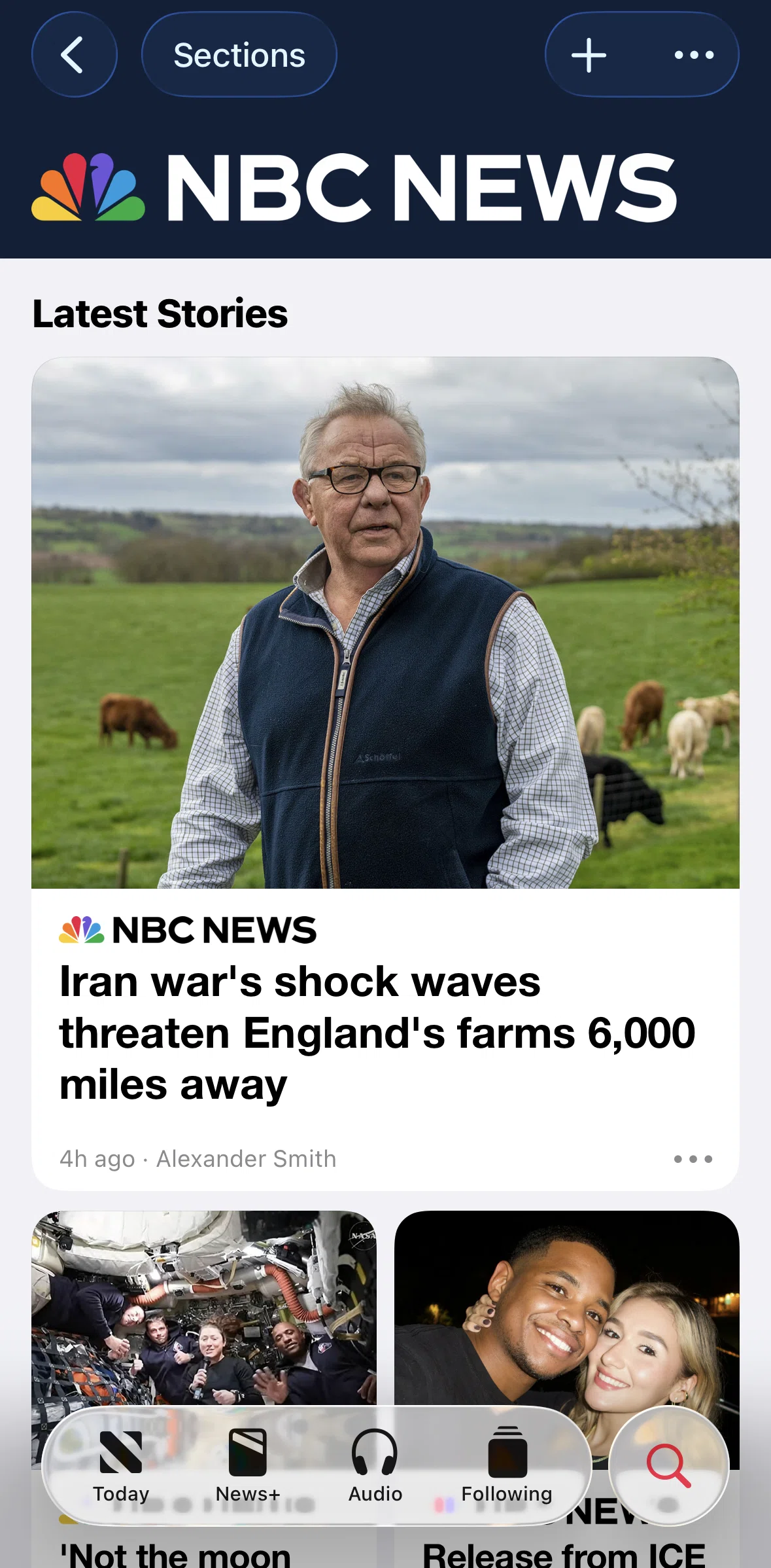 Apple News Screen screen in the Selecting a section flow