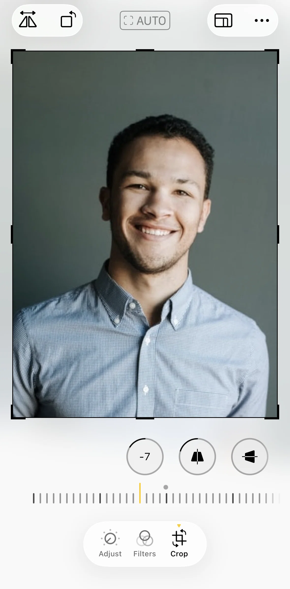 Apple Photos Screen screen in the Changing aspect ratio flow