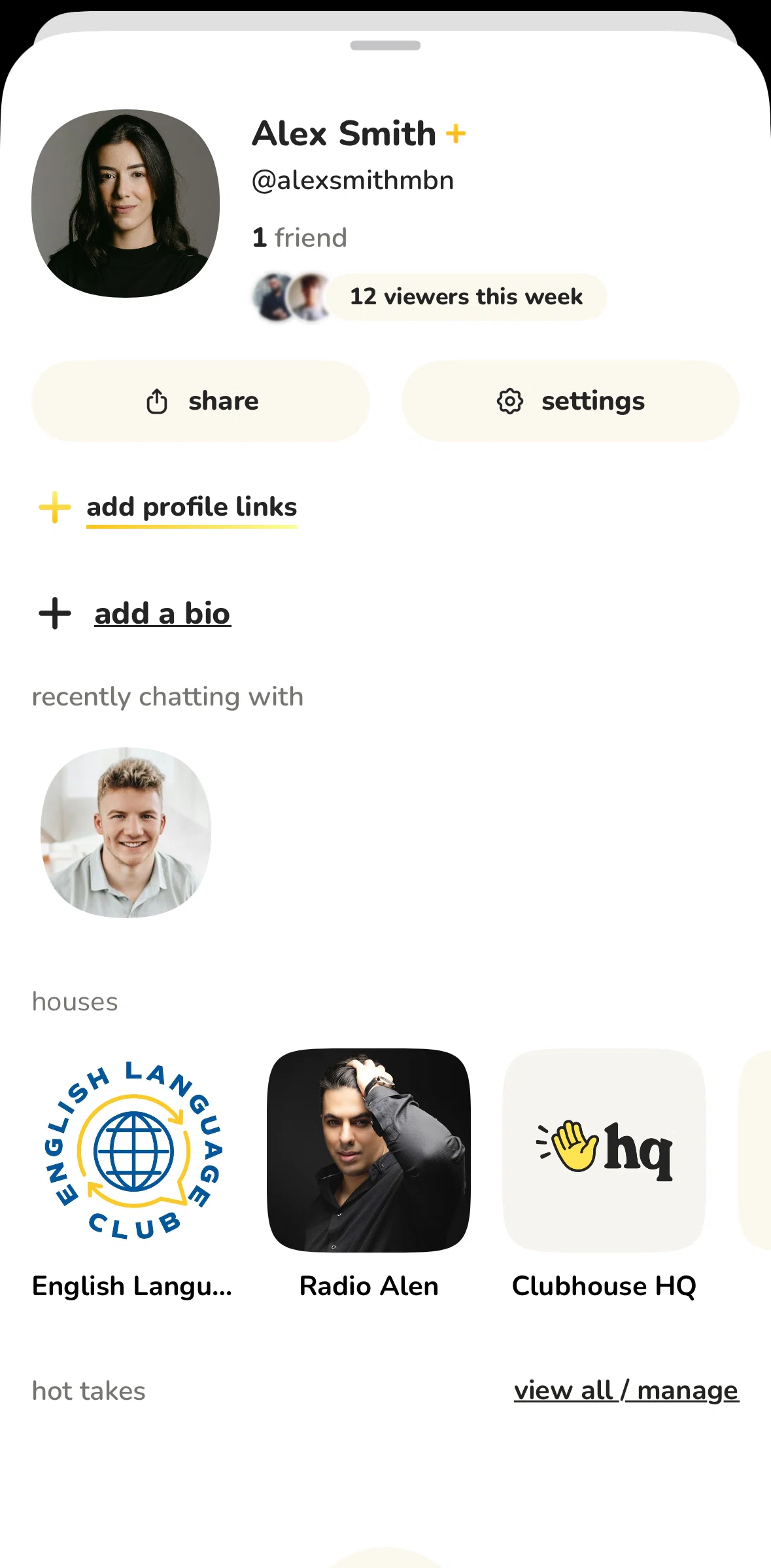 Clubhouse Screen screen in the Adding a profile link flow