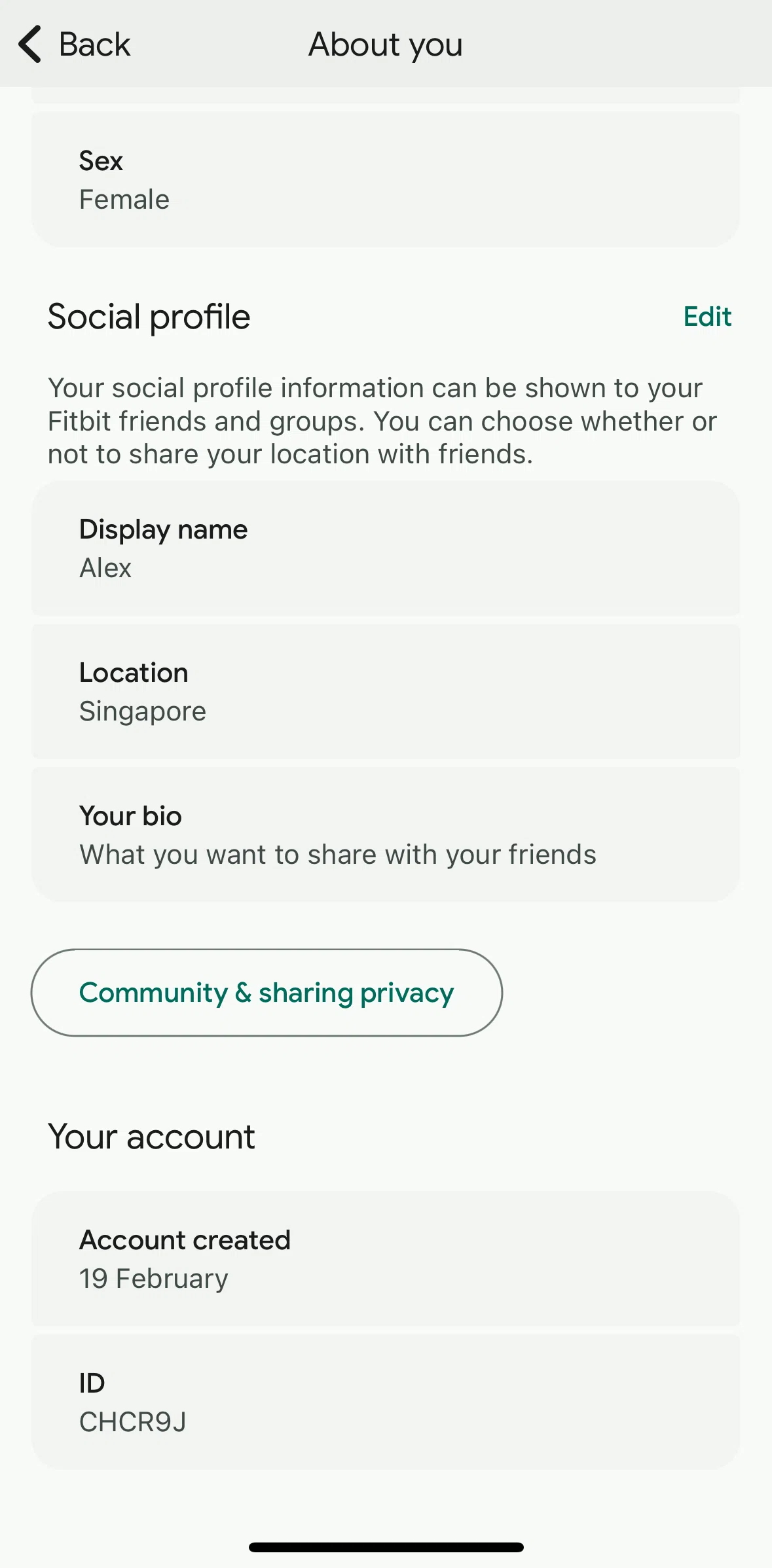 Fitbit Screen screen in the Editing social profile flow