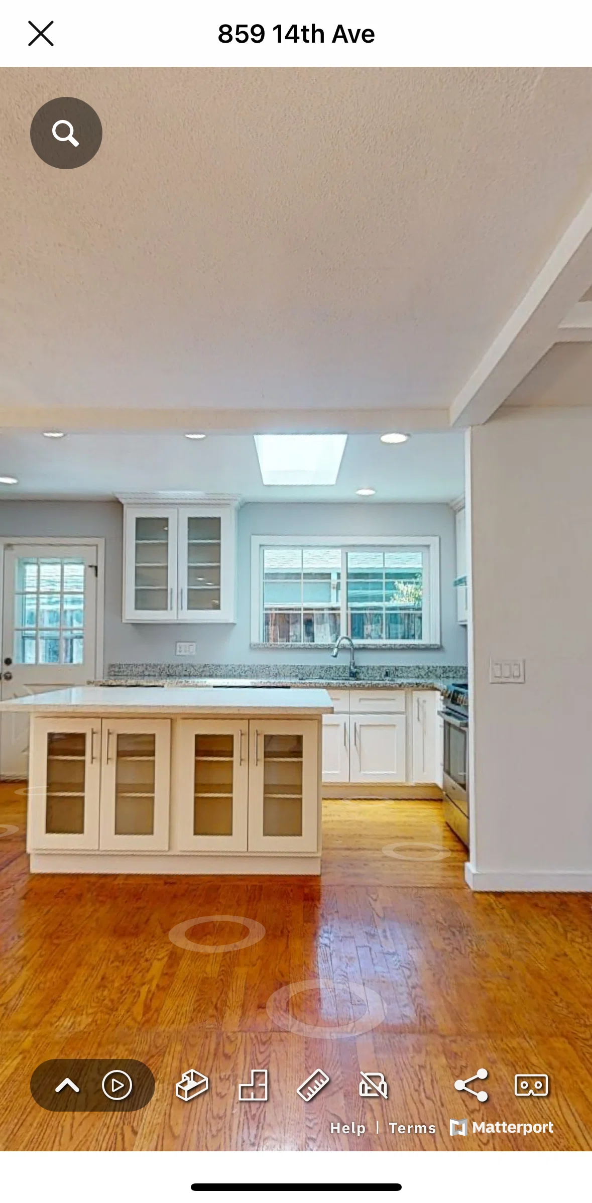 Redfin Screen screen in the View space in virtual reality flow