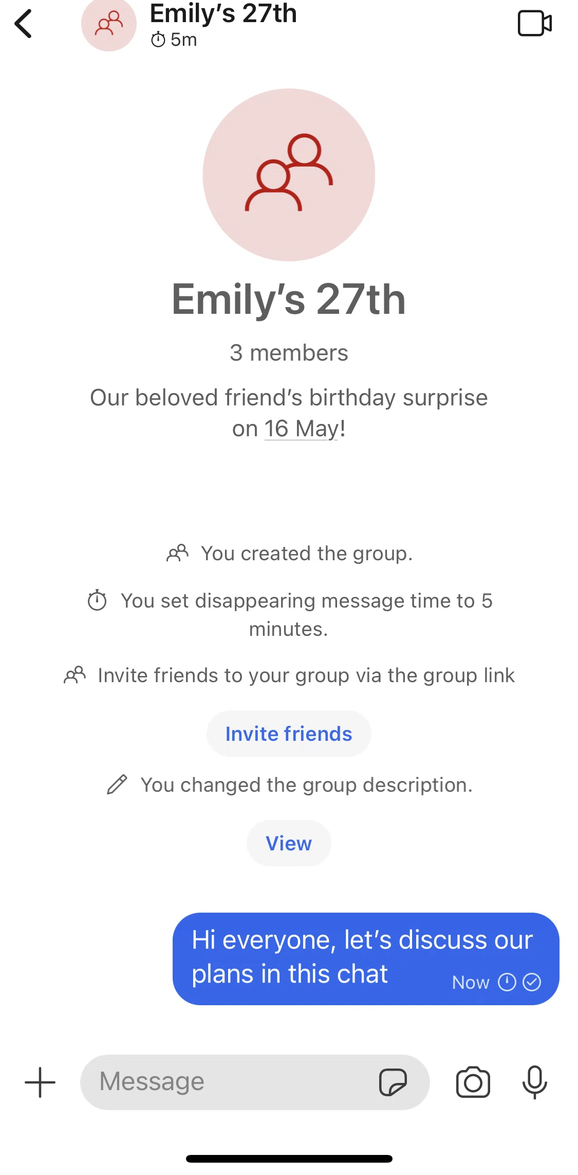 Signal Screen screen in the Group chat detail flow