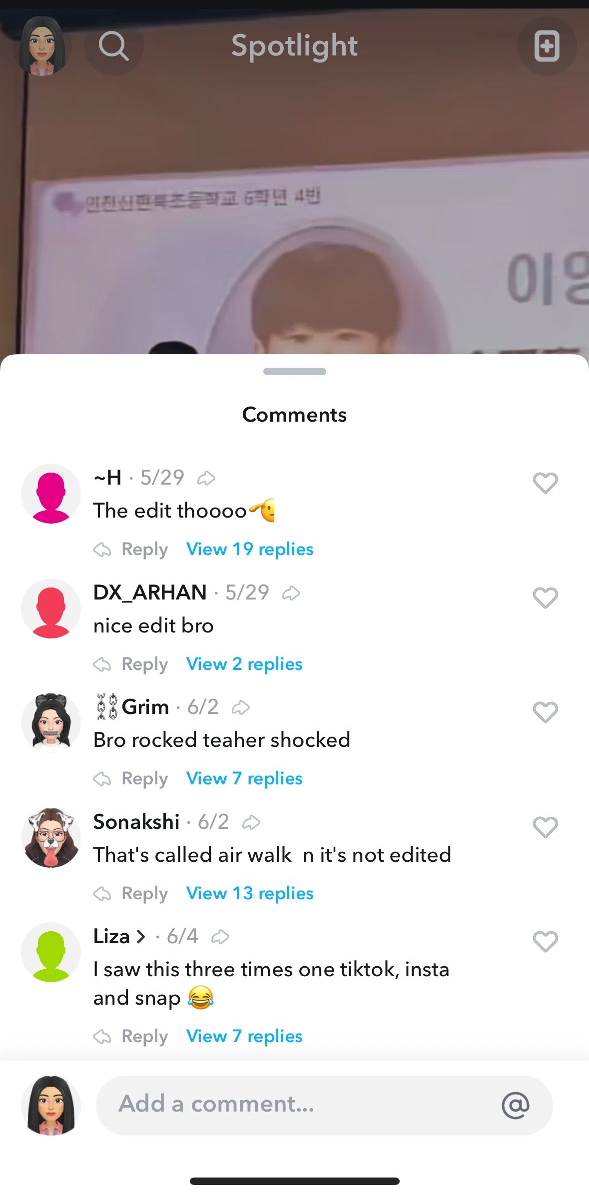 Snapchat Screen screen in the Replying to a comment flow