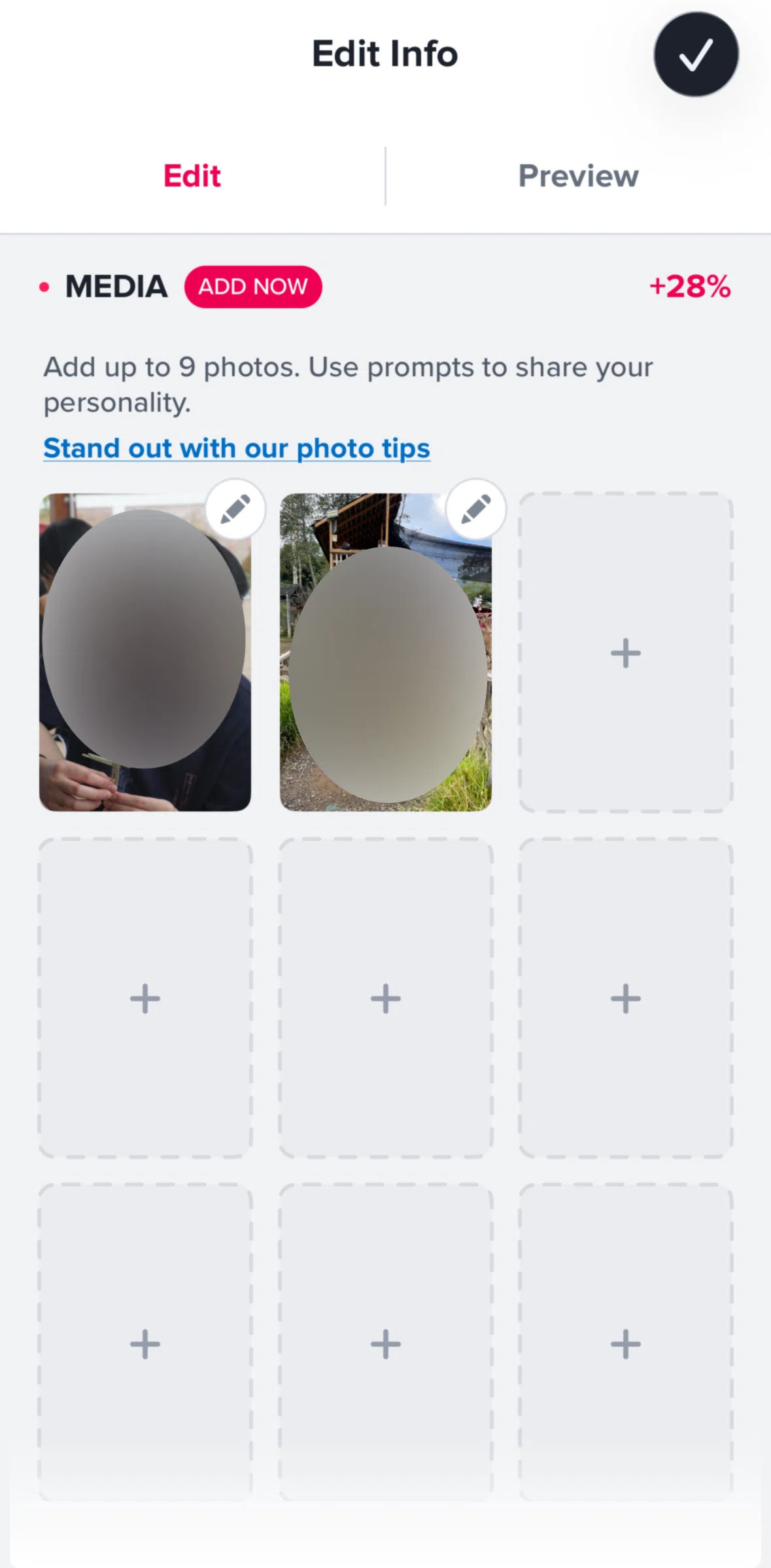 Tinder Screen screen in the Uploading photos with AI flow