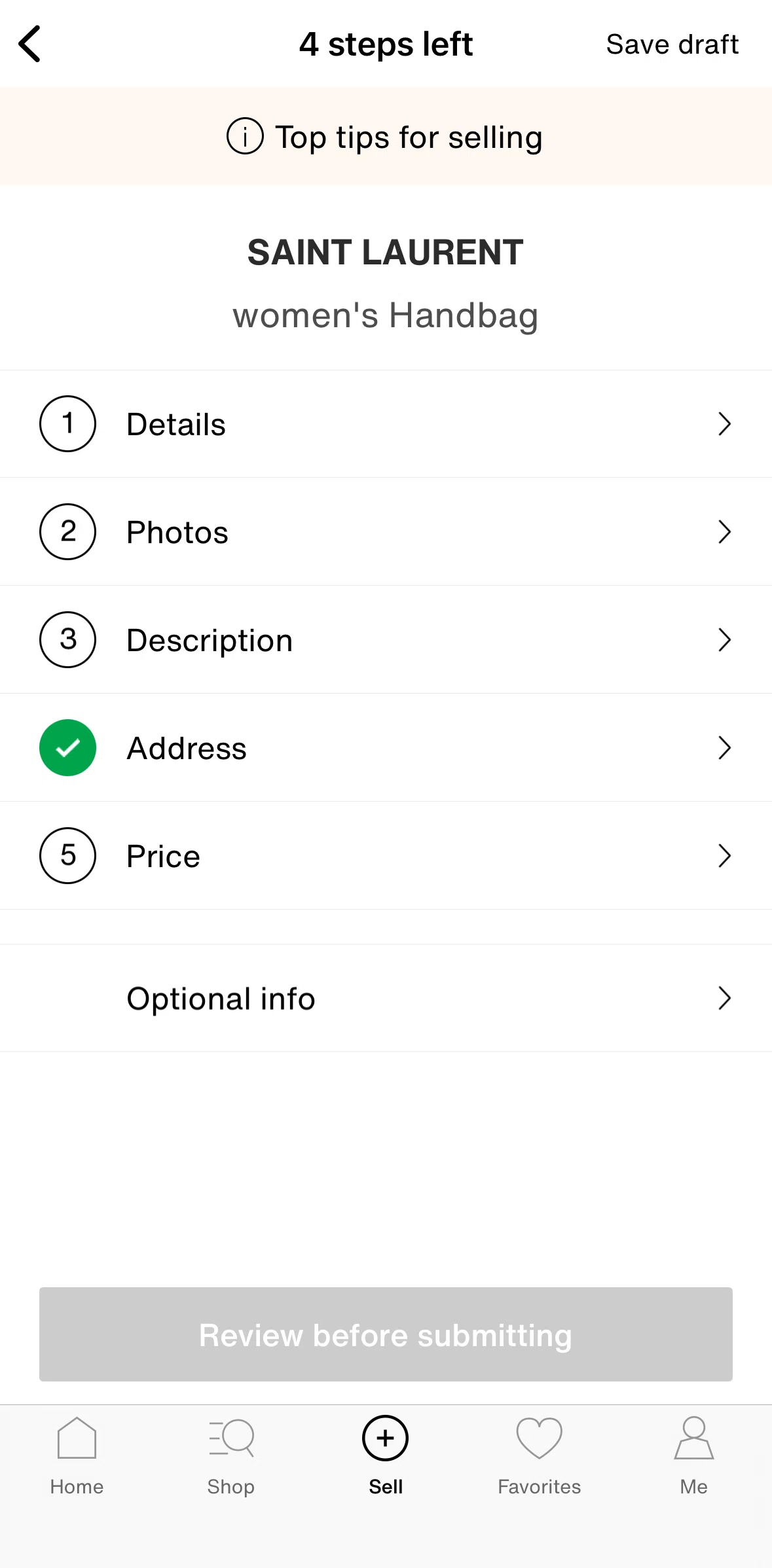 Vestiaire Collective Screen screen in the Adding listing details flow